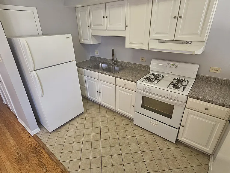 902 S Oak Park Ave #2 — Photo 2