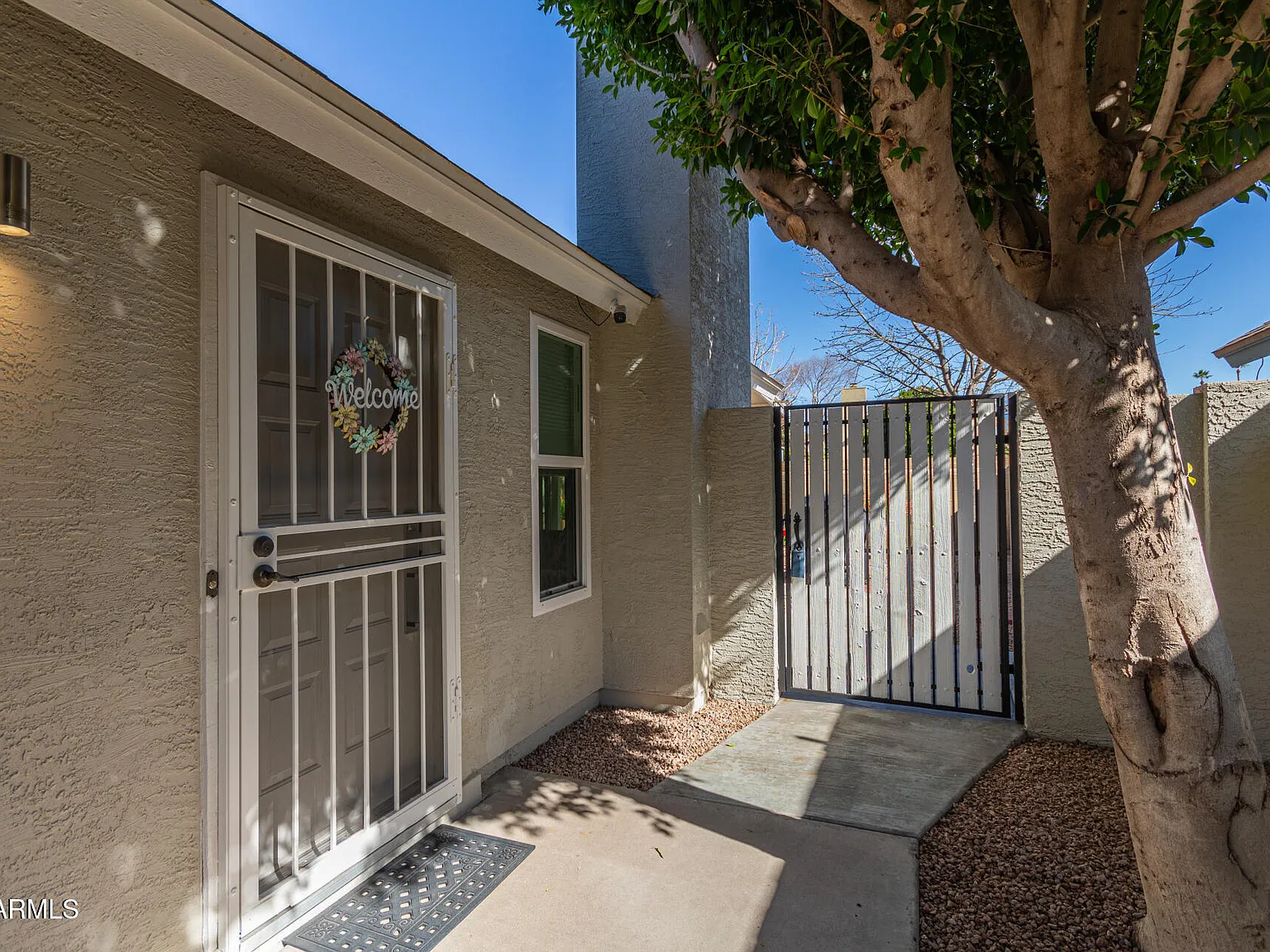 2 bed, 4.0 bath, 1100 sqft, $2,195 — Photo 3