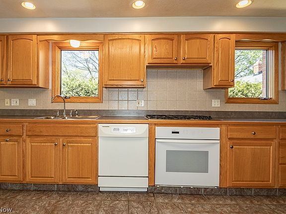 4th image of 5770 Alberta Dr