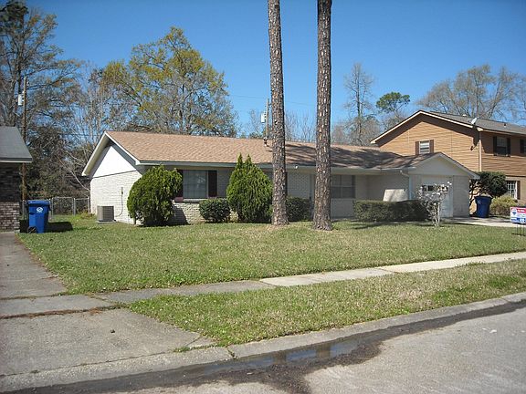 3rd image of 1423 Eastwood Dr