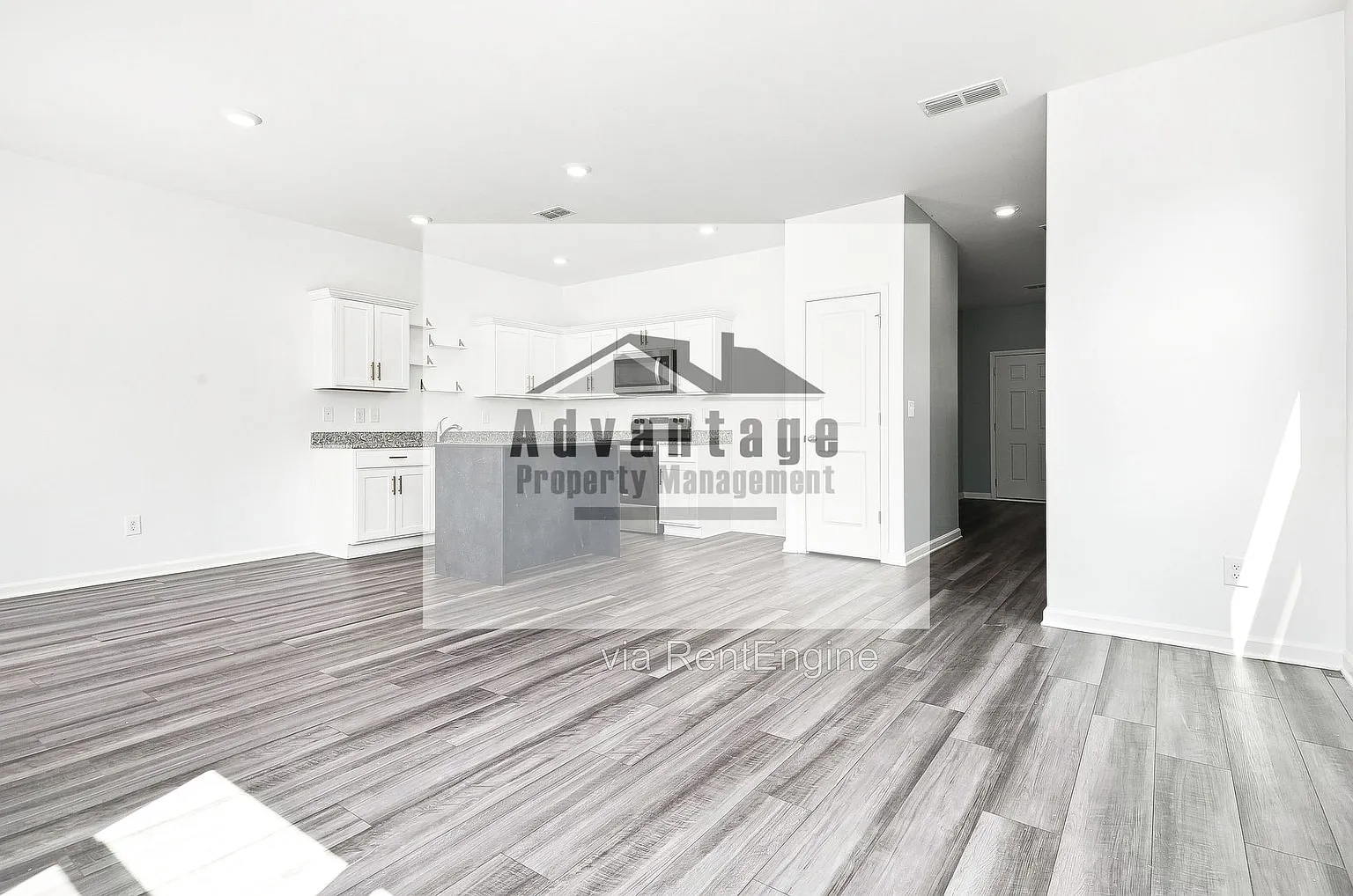 3 bed, 2.5 bath, 1474 sqft, $2,150 — Photo 4
