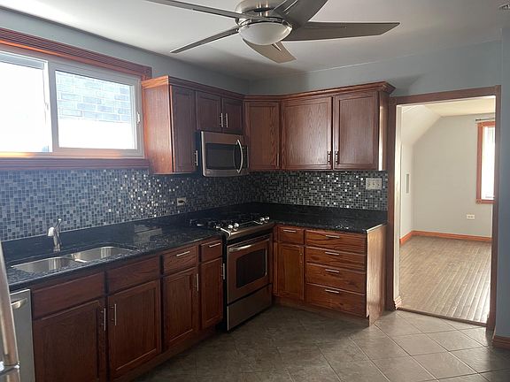 4th image of 2026 W Moffat St #2