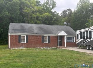 449 Colonial Trl W, Dendron, VA 23839