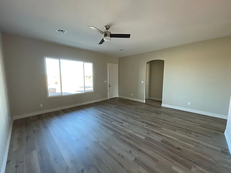 12771 S Karimme Ave — Photo 2