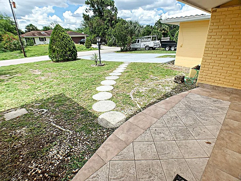 12313 Harland Ave — Photo 4