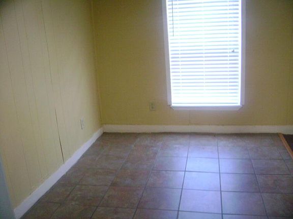Italian tiled dining room
