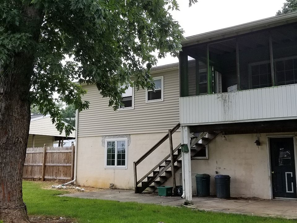 2nd image of 540 Martin Ave