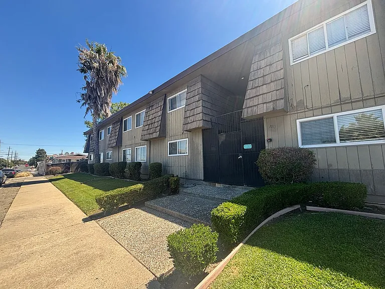 Available Spacious Apartments at H Street, Antioch, CA — Photo 14