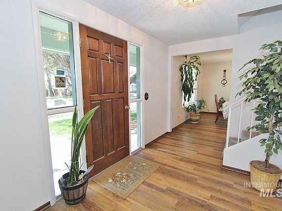 2nd image of 650 N Spyglass Way