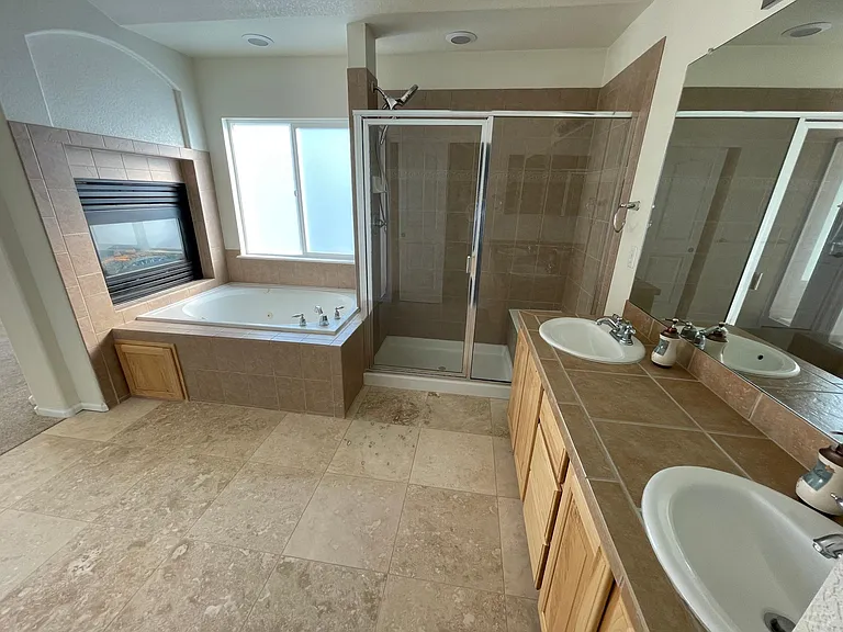 7314 Valdai Cir — Photo 12