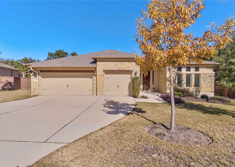 1st image of 715 Mendocino Ln