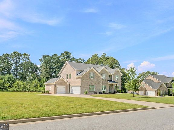 3rd image of 120 Ilene Dr