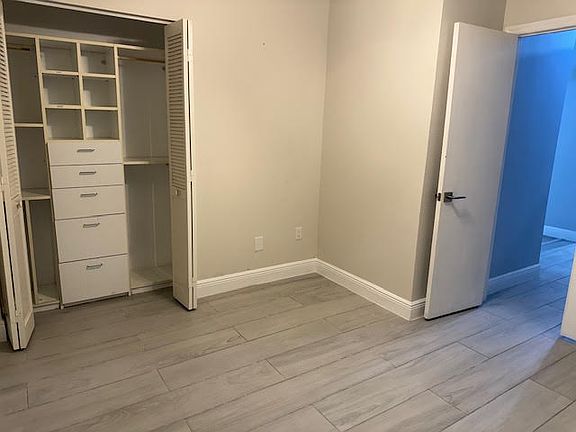 3rd image of 5722 Parkview Lake Dr