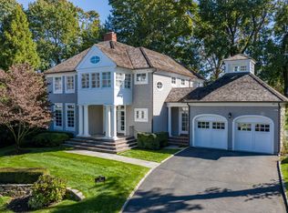 19 Tomac Ave, Old Greenwich, CT 06870