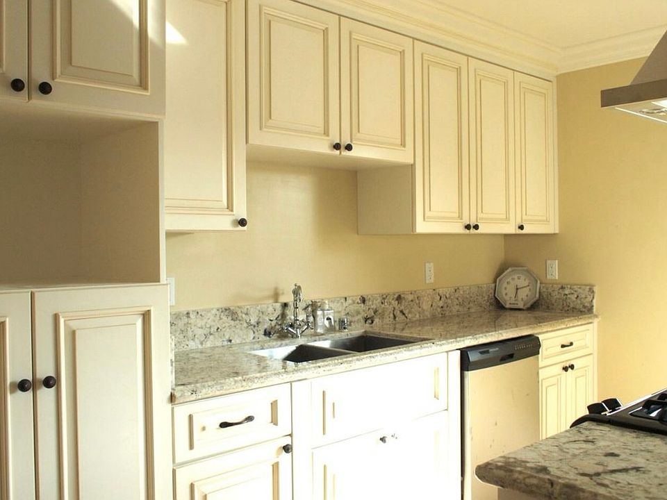 1st image of 24448 Neece Ave