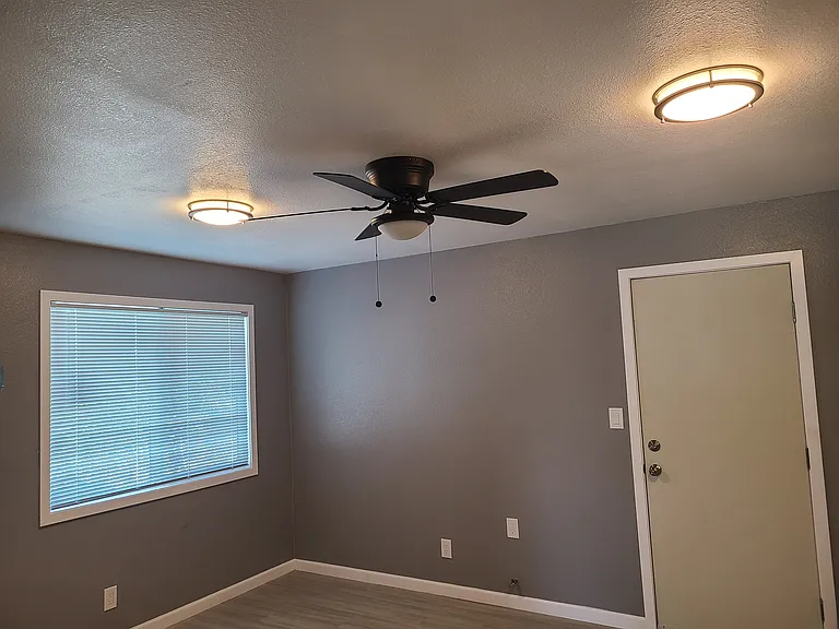 116 W Indigo St — Photo 4