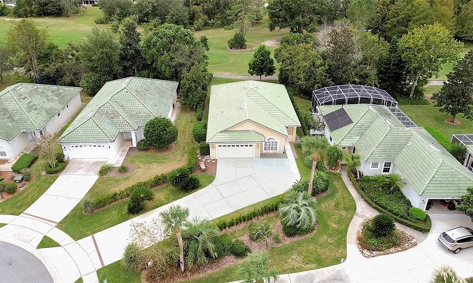 1st image of 391 Foxhill Dr