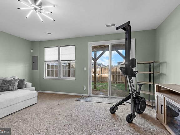 4th image of 650 Aspen Rd #107