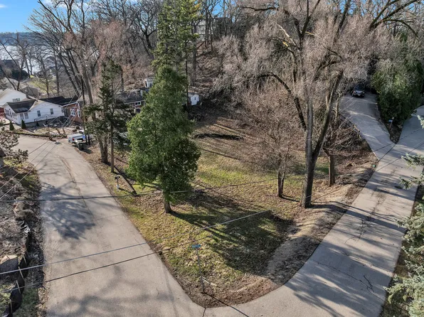 343 Oak Ridge Dr, Twin Lakes, WI 53181