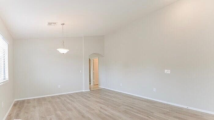 1st image of 681 W Calle Marojo