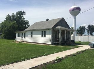 515 N Cedar St, Toluca, IL 61369