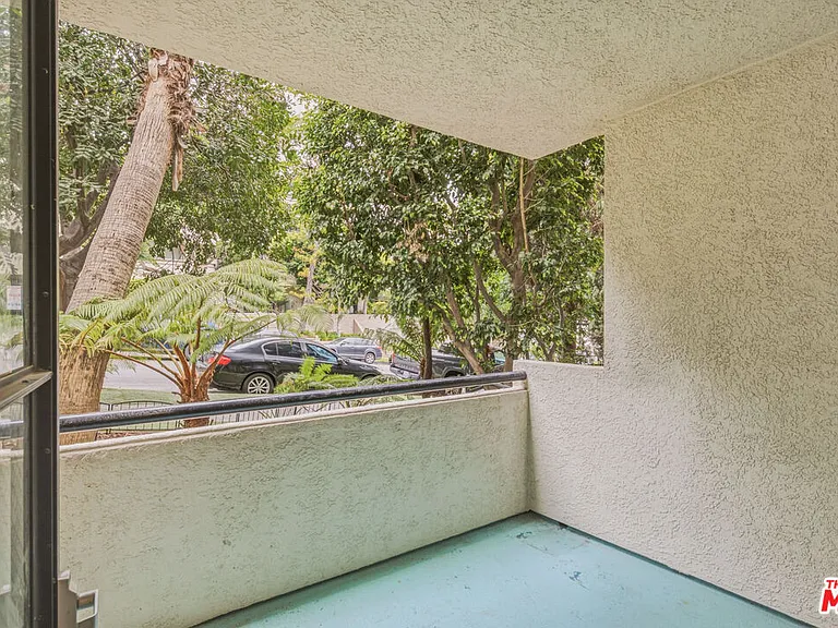 11636 Montana Ave #103 — Photo 17