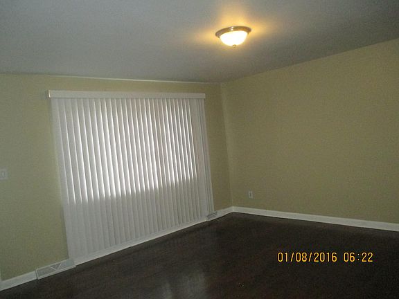3rd image of 433 Dovewood Dr