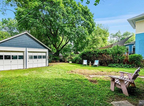 2nd image of 97 Willowdale Ave