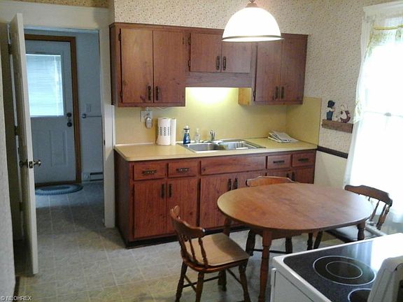 2nd image of 4008 Bucyrus Ave