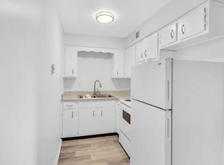 Yorktown Apartments, Louisville, KY 40214
