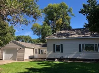 803 1st Ave SE, Watertown, SD 57201
