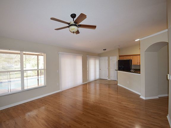 5th image of 7119 Colonial Lake Dr