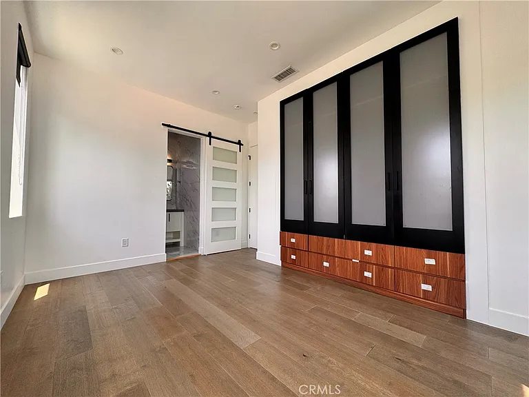 11230 Pickford St — Photo 11