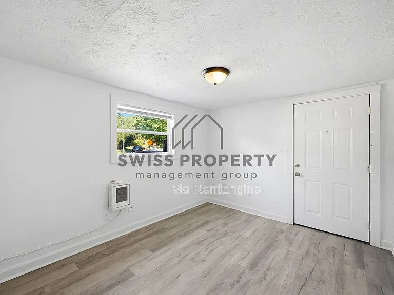 486 Hanley St #A — Photo 6