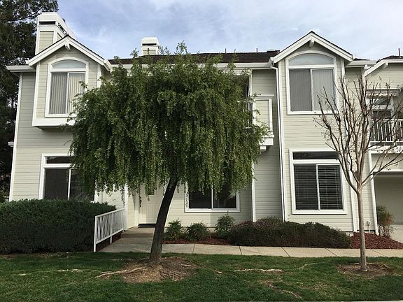 3rd image of 7794 Prestwick Cir