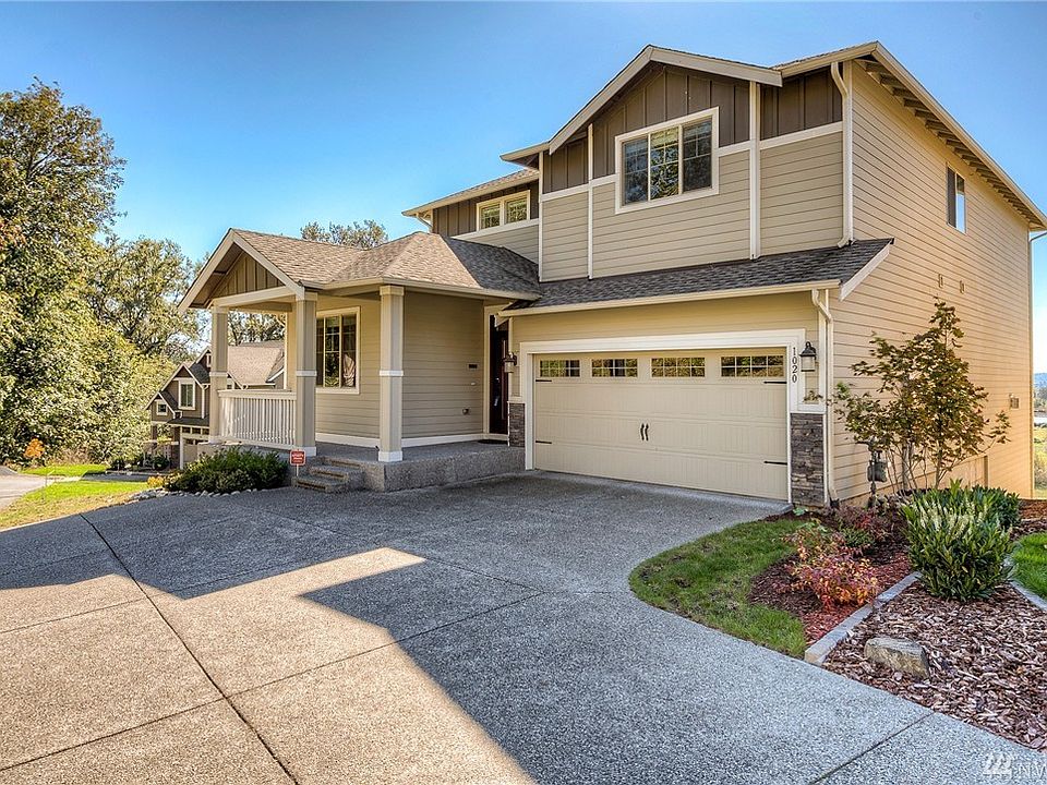 1st image of 1020 76th Ave NE