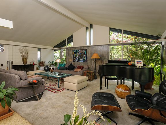 5th image of 4231 Chula Senda Ln