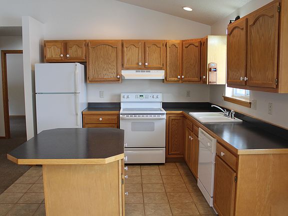 5th image of 909 Fair Ave