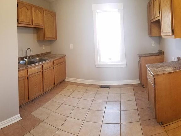 4th image of 3043 E 125th St