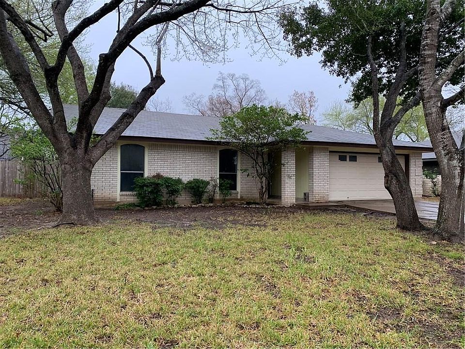 1st image of 606 Brookhollow Dr