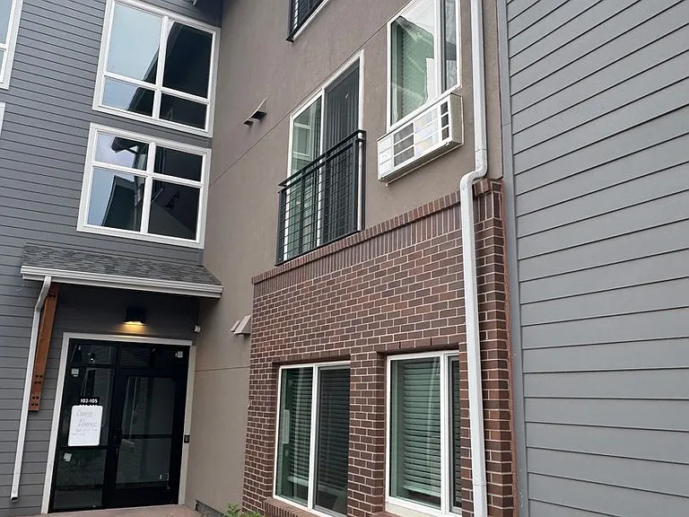 726 W Prospect Rd #103 — Photo 30
