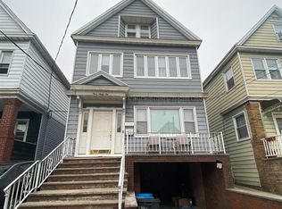 162 W 9th St #2, Bayonne, NJ 07002