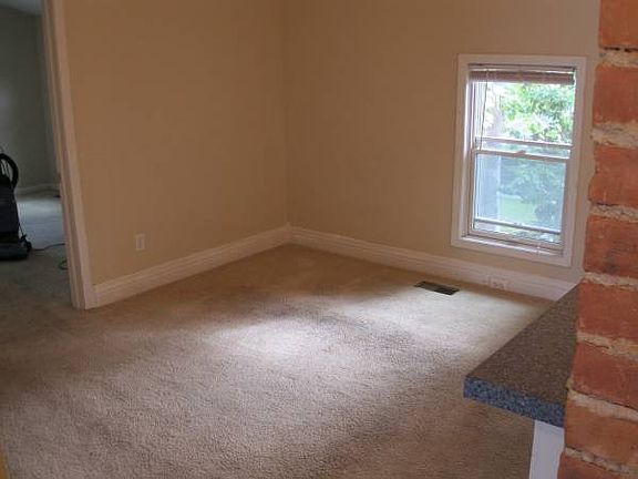 4th image of 206 Olive St