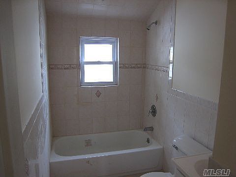 5th image of 14803 N Conduit Ave