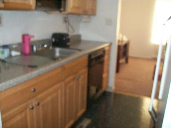4th image of 302 Shadow Wood Ct