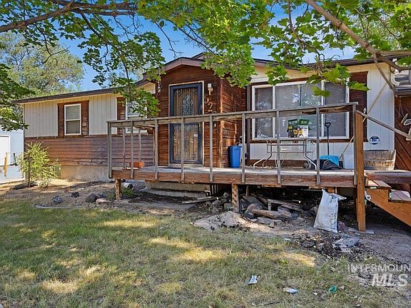2nd image of 526 E Avenue J