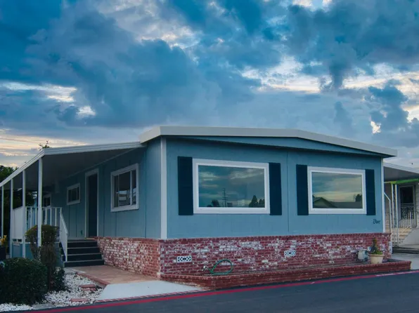 9850 Garfield Ave #5, Huntington Beach, CA 92646