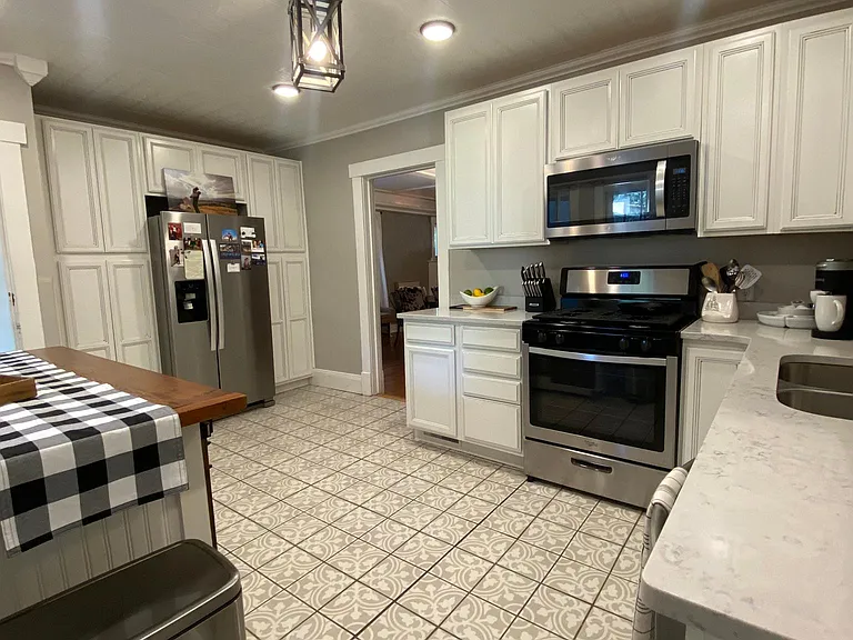 107 Alderson Ave — Photo 8