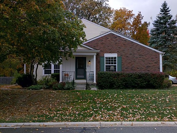 3rd image of 351 Neptune Dr #109