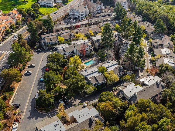 4th image of 2454 Sebastopol Lane